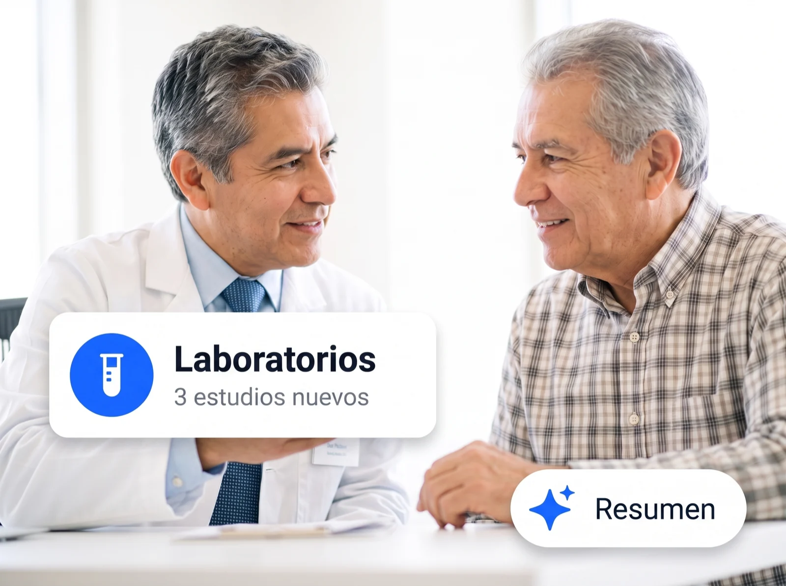 Médico repasando con su paciente los laboratorios nuevos en una consulta de seguimiento